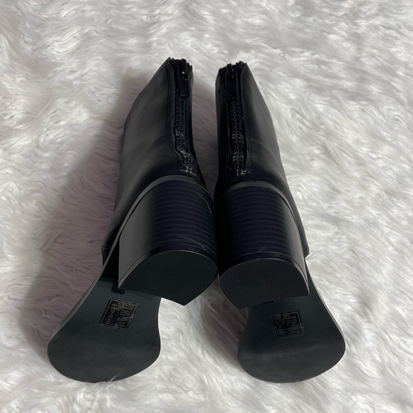 NWOB Azalea Wang Black Chunky Flip Flop Heel - Picture 4 of 5